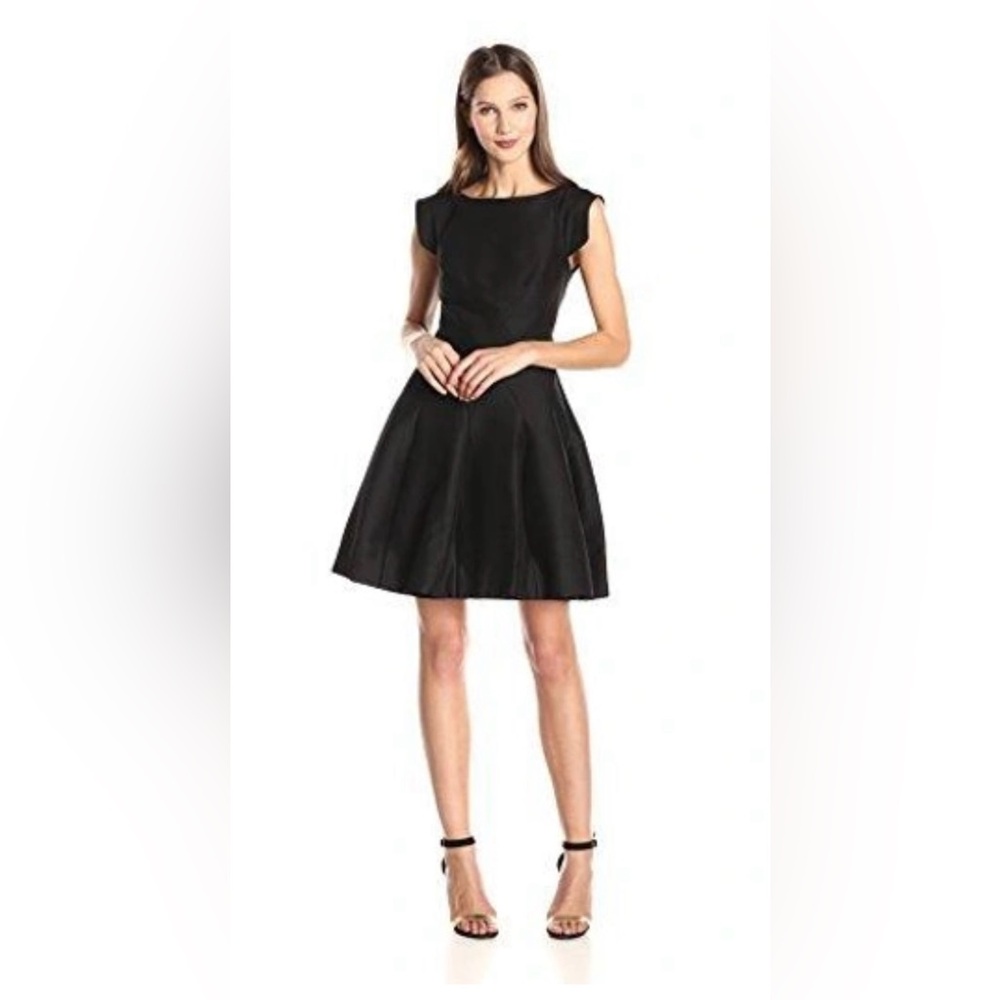 Halston Heritage SILK FAILLE CAP-SLEEVE STRUCTURED COCKTAIL BLACK DRESS size 6